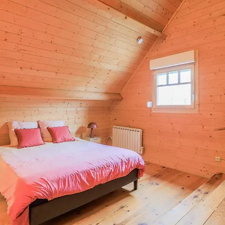 4 Bedroom Awesome In *
