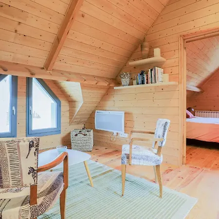 4 Bedroom Awesome In * Romeries